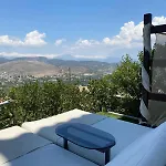 Apartment Hilltop