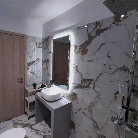 Hilltop Apartment Chalkida