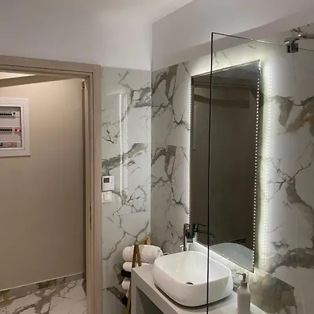 Hilltop Apartament Chalkís